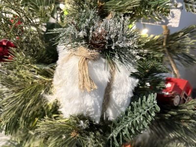 Business_Holiday_Decor_(1)